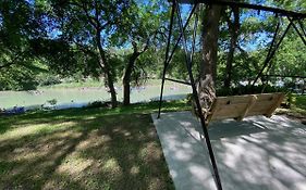 Riverfront Cottage - Guadalupe River Front